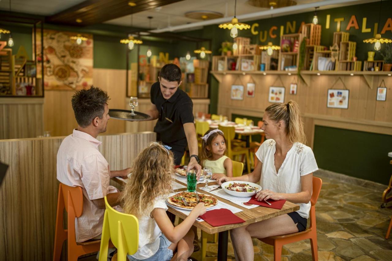 Center Parcs Les Hauts De Bruyeres Шомон-сюр-Таронн Екстер'єр фото
